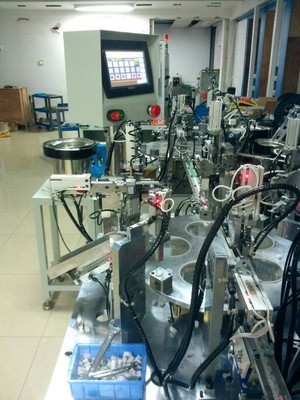 【供应非标自动化 玩具车波箱自动组装机】价格,厂家,图片,其他电子产品制造设备,东莞市新亮点自动化设备科技-